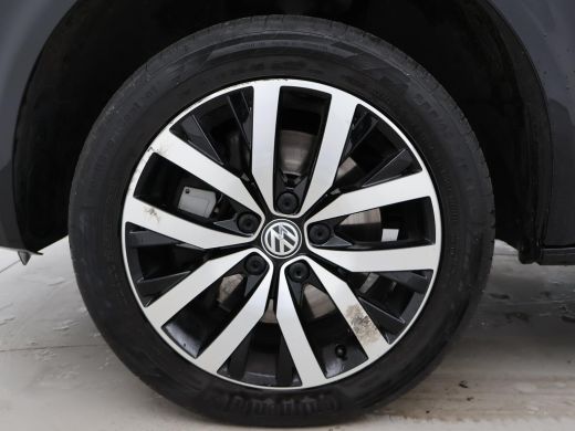 Volkswagen Transporter 2.0 TDI 204 PK DSG L2H1 DUBBEL CABINE HIGHLINE + 2 SCHUIFDEUREN | LED | 18 INCH | ADAPTIVE CRUISE ActivLease financial lease