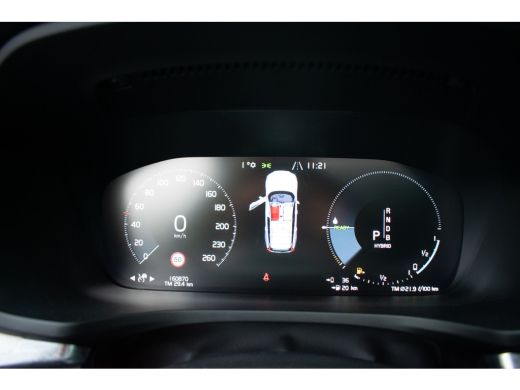 Volvo  V60 2.0 T8 Twin Engine AWD R-Design Pano ACC Leer Camera Keyless Trekhaak ActivLease financial lease