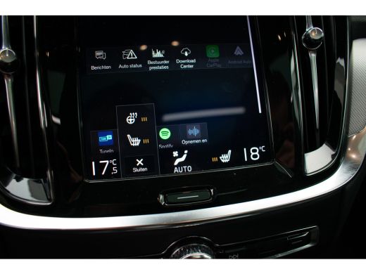 Volvo  V60 2.0 T8 Twin Engine AWD R-Design Pano ACC Leer Camera Keyless Trekhaak ActivLease financial lease
