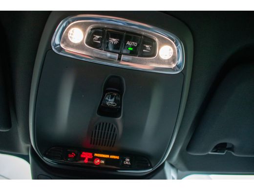 Volvo  V60 2.0 T8 Twin Engine AWD R-Design Pano ACC Leer Camera Keyless Trekhaak ActivLease financial lease