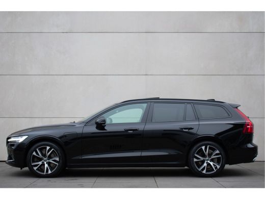 Volvo  V60 2.0 T8 Twin Engine AWD R-Design Pano ACC Leer Camera Keyless Trekhaak ActivLease financial lease