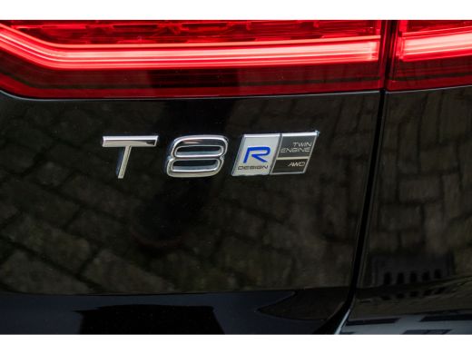 Volvo  V60 2.0 T8 Twin Engine AWD R-Design Pano ACC Leer Camera Keyless Trekhaak ActivLease financial lease