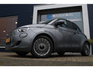Fiat 500 Fiat Icon 24 kWh | Navigatie | Lichtmetalen velgen 16" | Navigatiesysteem full map