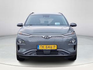 Hyundai KONA EV Premium 64 kWh | Climate control | Lederen bekleding | Navigatiesysteem | Stoelverkoeling/verw...