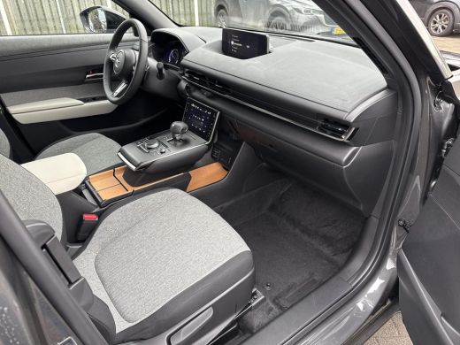 Mazda MX-30 e-SkyActiv R-EV 170 Exclusive-line PHEV | Achteruitrijcamera| Adaptive Cruise ActivLease financial lease