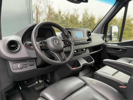 Mercedes Sprinter 514 CDI EURO 6 AUTOMAAT / L3 PICK UP 4.30 LAADBAK / DUBBEL LUCHT / 3.5 TONS TREKHAAK / 3500 KG AHG ActivLease financial lease