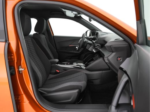 Peugeot e-2008 EV Active Pack 50 kWh [ 3-Fase ] (INCL-BTW) *FULL-LED | CARPLAY | MICROFIBRE-COMFORT-SEATS | CCS-... ActivLease financial lease