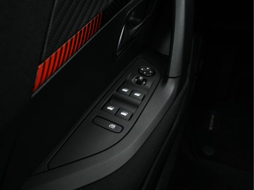 Peugeot e-2008 EV Active Pack 50 kWh [ 3-Fase ] (INCL-BTW) *FULL-LED | CARPLAY | MICROFIBRE-COMFORT-SEATS | CCS-... ActivLease financial lease