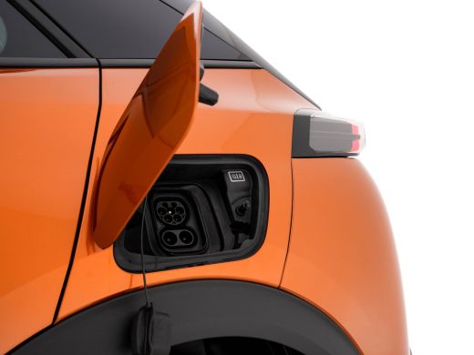 Peugeot e-2008 EV Active Pack 50 kWh [ 3-Fase ] (INCL-BTW) *FULL-LED | CARPLAY | MICROFIBRE-COMFORT-SEATS | CCS-... ActivLease financial lease