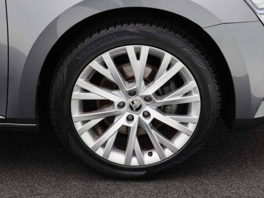 Skoda Superb Combi 1.5 TSi 150 Pk Automaat Business Edition Plus | Cruise | Elek. Achterklep | Stoel Verw. | C... ActivLease financial lease