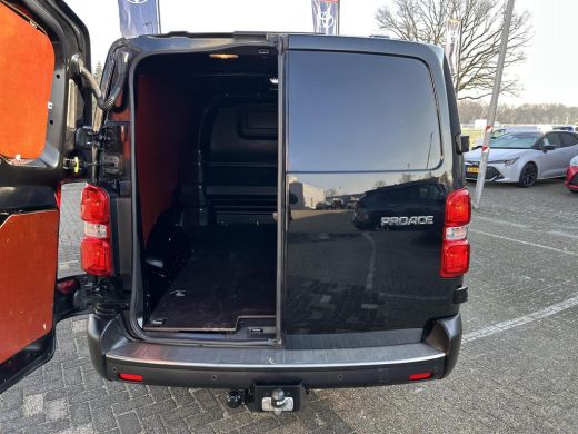 Toyota ProAce Worker 2.0 D-4D Automaat Navigator Long ActivLease financial lease