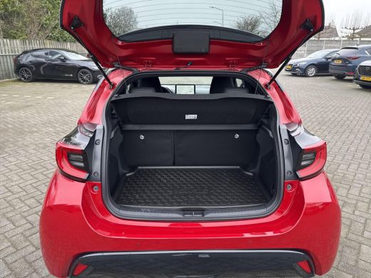 Toyota Yaris 1.5 Hybrid 130 Executive | Navigatie | Apple CarPlay/Android auto | Achteruitrijcamera ActivLease financial lease