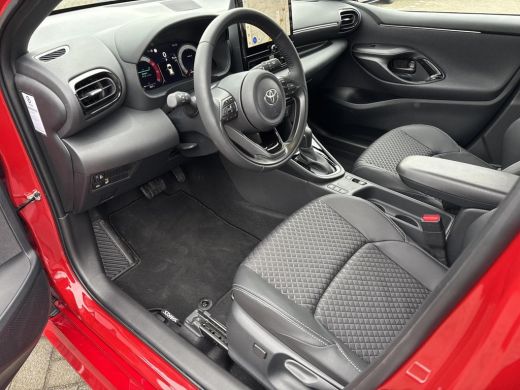 Toyota Yaris 1.5 Hybrid 130 Executive | Navigatie | Apple CarPlay/Android auto | Achteruitrijcamera ActivLease financial lease
