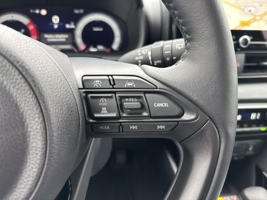Toyota Yaris 1.5 Hybrid 130 Executive | Navigatie | Apple CarPlay/Android auto | Achteruitrijcamera ActivLease financial lease