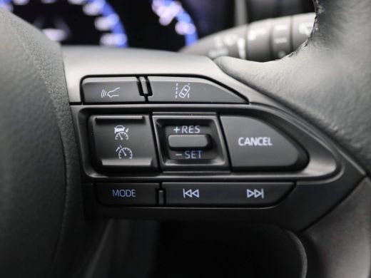 Toyota Yaris Cross 1.5 Hybrid Dynamic 115PK Aut. Achteruitrijcamera, Adaptieve Cruise Controle, Panoramadak, Head-Up... ActivLease financial lease