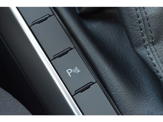 Volkswagen Taigo Volkswagen 1.0 TSI Life Edition Automaat | Zijruiten achter en achterruit getint 65% lichtabsorbe... ActivLease financial lease