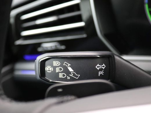 Volkswagen Touareg 3.0 TSi eHybrid 4MOTION Elegance 381PK DSG luchtvering, massagestoelen, 360 gr. camera, head-up, ... ActivLease financial lease