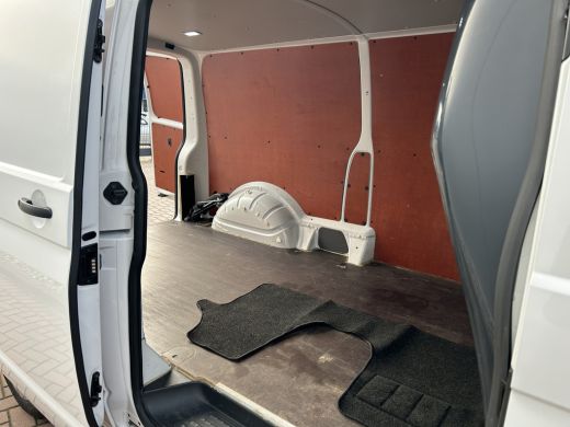 Volkswagen Transporter 2.0 TDI L2H1 Business NIEUW BINNEN ActivLease financial lease