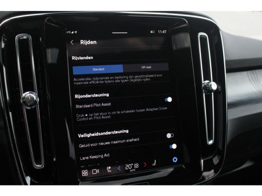 Volvo  XC40 Single Motor Extended Range Ultimate 82 kWh | 20" | Pixel LED | Microtech / Nubuck bekleding | Ge... ActivLease financial lease