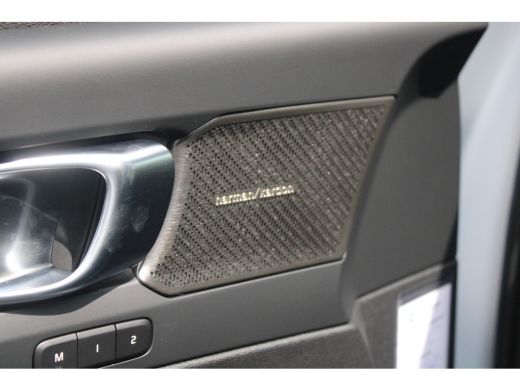 Volvo  XC40 Single Motor Extended Range Ultimate 82 kWh | 20" | Pixel LED | Microtech / Nubuck bekleding | Ge... ActivLease financial lease