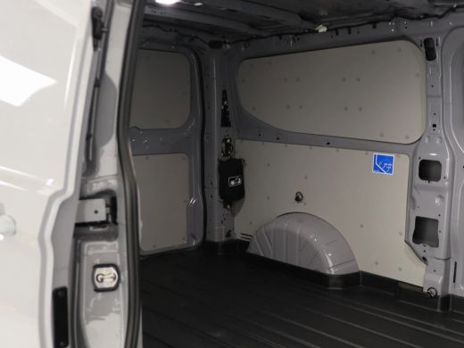 Ford Transit Custom Ford 320 2.0 136 pk Automaat TDCI L2H1 Limited | € 5.453,- Voorraad Voordeel | Driver Assistance ... ActivLease financial lease