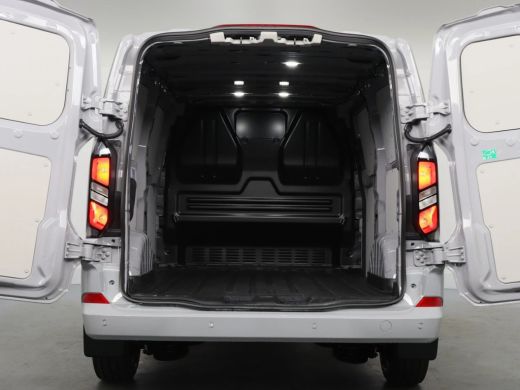 Ford Transit Custom Ford 320 2.0 136 pk Automaat TDCI L2H1 Limited | € 5.453,- Voorraad Voordeel | Driver Assistance ... ActivLease financial lease