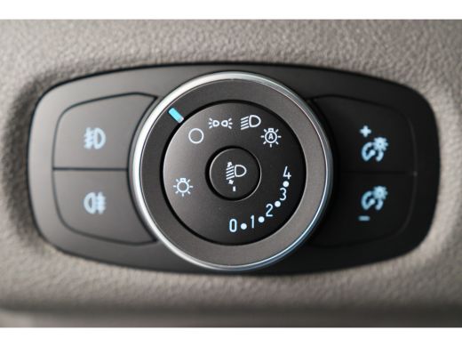 Ford Transit Custom 320 2.0 TDCI L2H1 Sport | Automaat | Navi By App | Camera | Stoelverwarming | Voorruitverwarming ... ActivLease financial lease