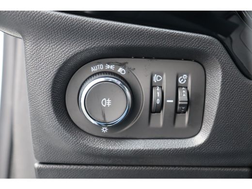 Opel Corsa 1.2 Edition | Achteruitrijcamera | Buitenspiegels elektrisch inklapbaar | Dodehoek detectie ActivLease financial lease