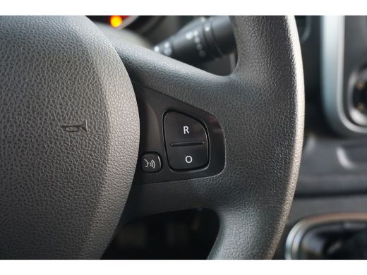 Renault Trafic 2.0 dCi 145 T29 L2H1 DC Comfort Automaat | 1e Eigenaar! | LED | Navigatie | Trekhaak | Airco | Pa... ActivLease financial lease