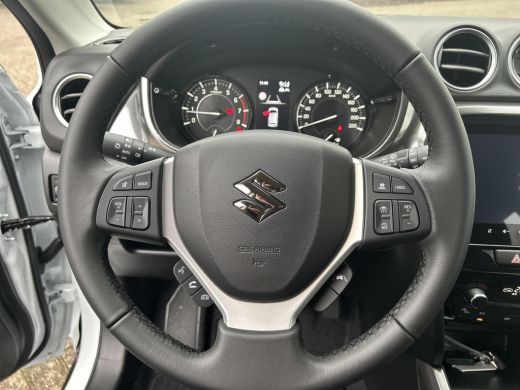 Suzuki Vitara 1.4 Boosterjet Style Smart Hybrid ActivLease financial lease
