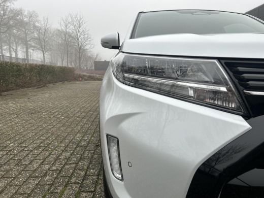 Suzuki Vitara 1.4 Boosterjet Style Smart Hybrid ActivLease financial lease