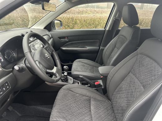 Suzuki Vitara 1.4 Boosterjet Style Smart Hybrid ActivLease financial lease