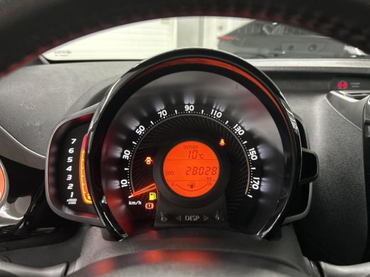 Toyota Aygo 1.0 VVT-i x-JBL ActivLease financial lease