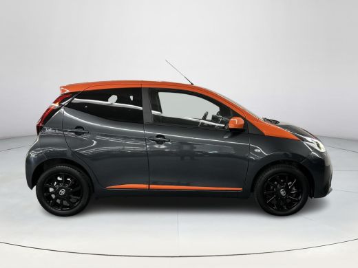 Toyota Aygo 1.0 VVT-i x-JBL ActivLease financial lease