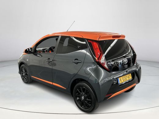 Toyota Aygo 1.0 VVT-i x-JBL ActivLease financial lease
