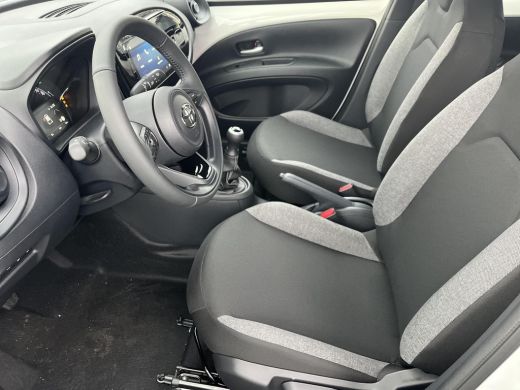 Toyota Aygo X 1.0 VVT-i MT Play | Nieuw uit voorraad leverbaar | Private lease vanaf €299,- p.m. ActivLease financial lease