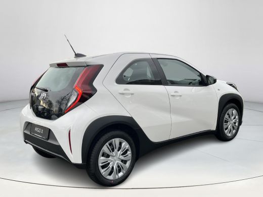 Toyota Aygo X 1.0 VVT-i MT Play | Nieuw uit voorraad leverbaar | Private lease vanaf €299,- p.m. ActivLease financial lease