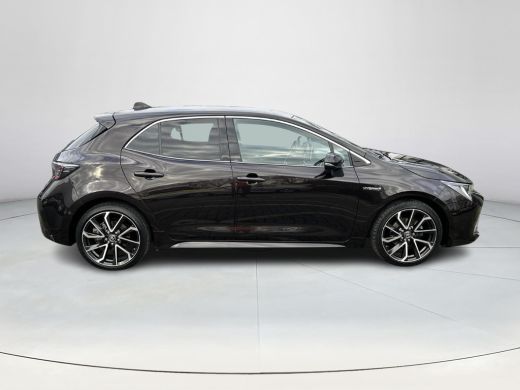 Toyota Corolla 1.8 Hybrid Executive ActivLease financial lease
