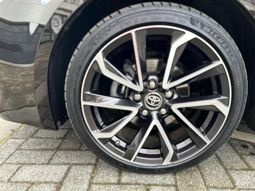 Toyota Corolla 1.8 Hybrid Executive ActivLease financial lease