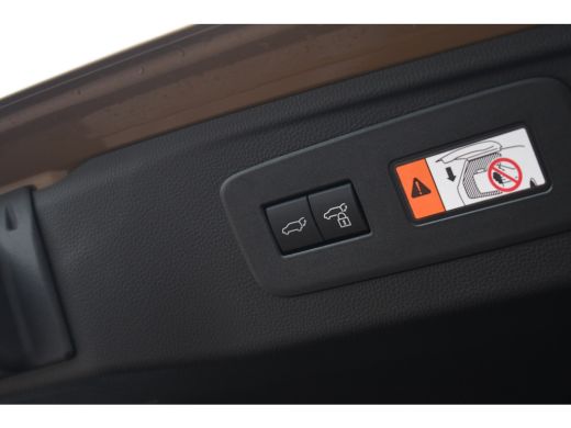 Toyota Land Cruiser 2.8 D-4D Blind Van Executive Trekh ACC Stoelvent Leder BPM-vrij ActivLease financial lease