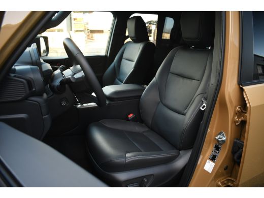 Toyota Land Cruiser 2.8 D-4D Blind Van Executive Trekh ACC Stoelvent Leder BPM-vrij ActivLease financial lease