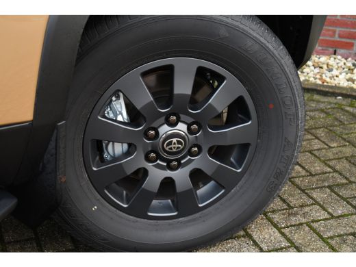 Toyota Land Cruiser 2.8 D-4D Blind Van Executive Trekh ACC Stoelvent Leder BPM-vrij ActivLease financial lease