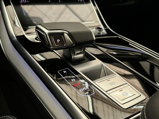 Audi Q7 Audi Automaat 60 TFSI e quattro Pro Line S Competition | Airco separaat achter | Audio installati... ActivLease financial lease