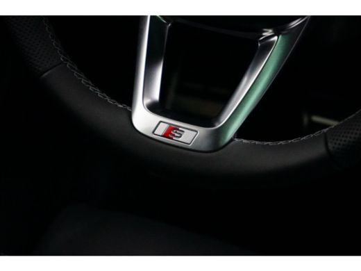 Audi Q8 Audi 60 TFSI e quattro Pro Line S Competition Audi Q8 60 TFSI e quattro Pro Line S Competition 47... ActivLease financial lease