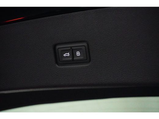 Audi Q8 Audi 60 TFSI e quattro Pro Line S Competition Audi Q8 60 TFSI e quattro Pro Line S Competition 47... ActivLease financial lease