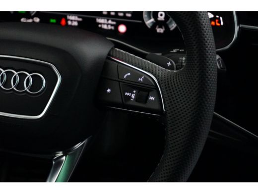 Audi Q8 Audi 60 TFSI e quattro Pro Line S Competition Audi Q8 60 TFSI e quattro Pro Line S Competition 47... ActivLease financial lease