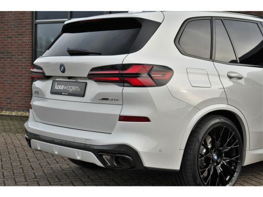 BMW X5 xDrive50e M-Sport Pano Trekh 360 H/K Soft-close HUD Gesture 8dkm!!! BTW-AUTO! ActivLease financial lease