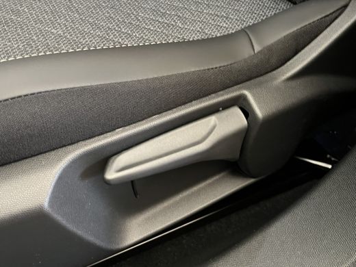 Peugeot 2008 1.2 PureTech 100 Allure | Apple Carplay/Android Auto|telefoonintegratie premium | LED koplampen |... ActivLease financial lease