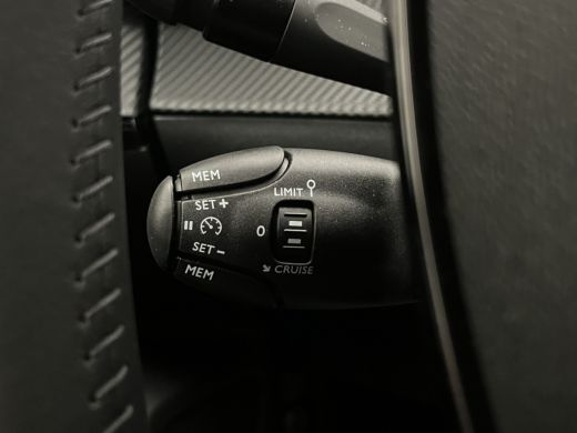 Peugeot 2008 1.2 PureTech 100 Allure | Apple Carplay/Android Auto|telefoonintegratie premium | LED koplampen |... ActivLease financial lease