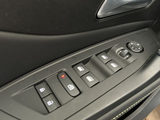 Peugeot 408 Peugeot 1.2 Hybrid 136 e-DCS6 GT | Achteruitrijcamera | Cruise control adaptief met Stop&Go | DAB... ActivLease financial lease